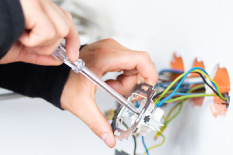 realizzazione impianti elettrici appartamento bologna, realizzazione impianti elettrici civili, realizzazione impianti elettrici per appartamenti bologna